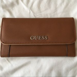BNWOT Guess wallet